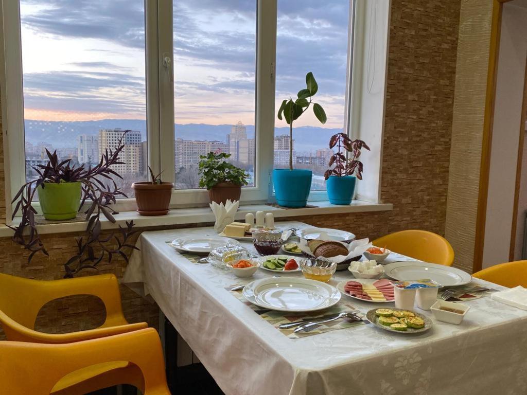 דושאנבה Sunrise Apartments מראה חיצוני תמונה